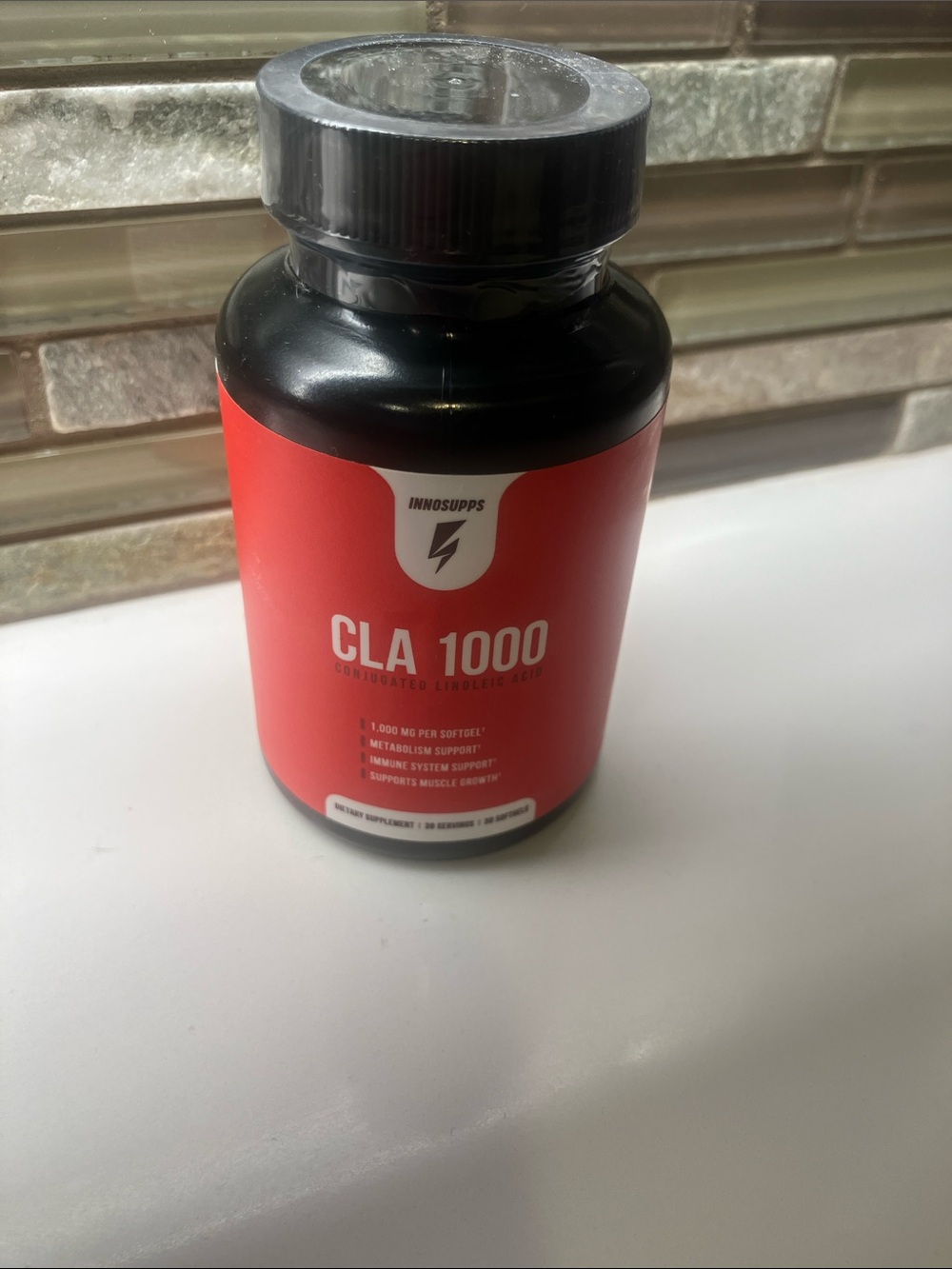 INNOSUPPS CLA 1000 Supplement Bottle - Red & Black